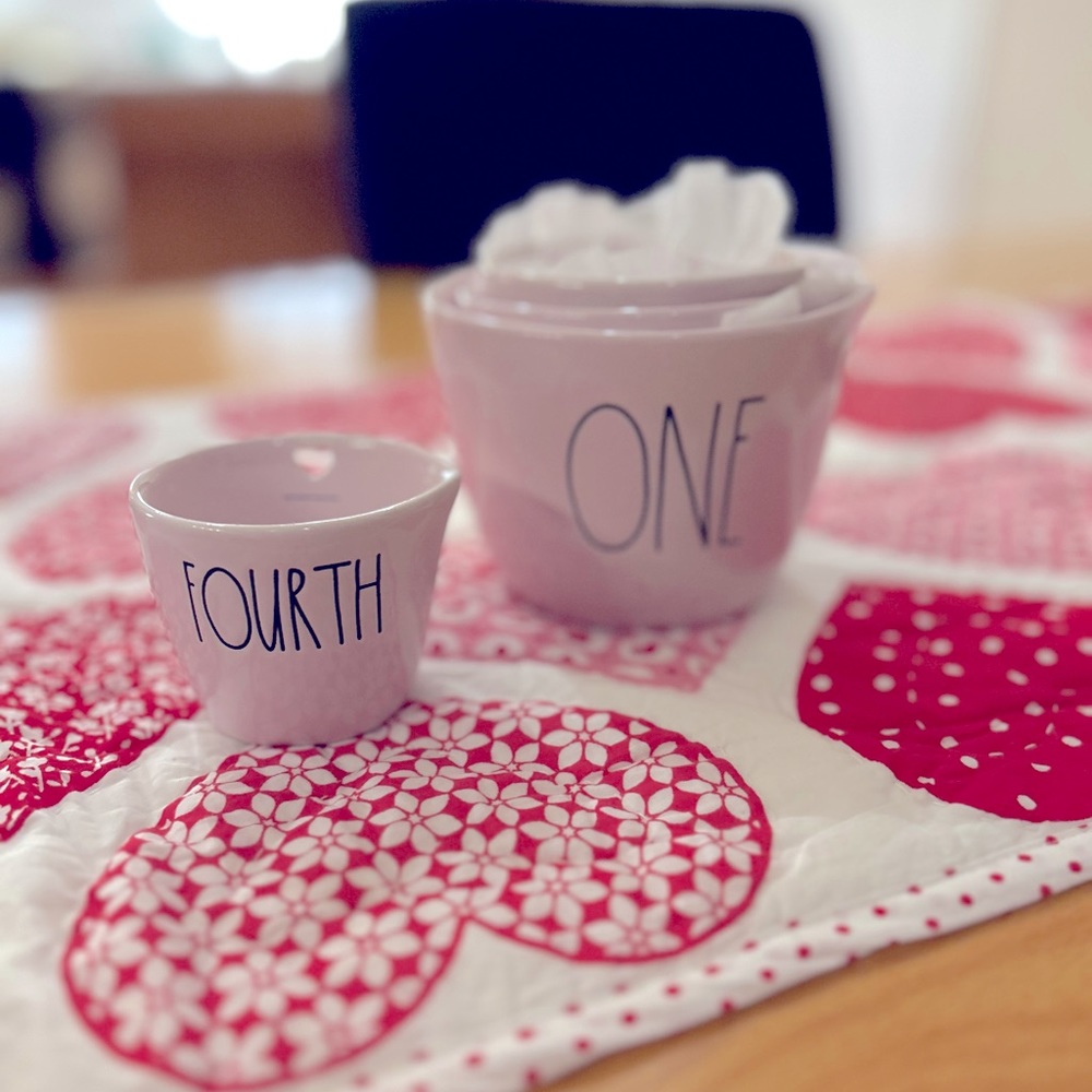 Rae Dunn Measuring cups